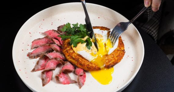 Tips for eating well and maintaining a balanced lifestyle.